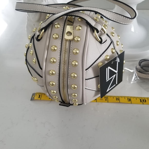 Inzi round bag NWT - Picture 8 of 13